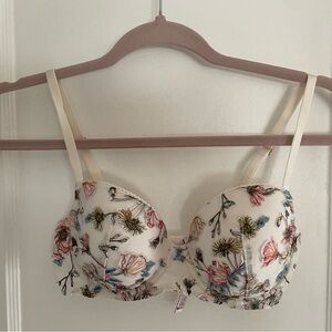 Victoria's Secret Cream Floral Underwire Bra